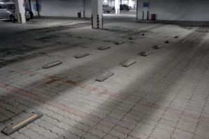 湖南株洲，某小區(qū)地下停車廠